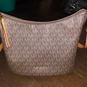 Brown Michael Kors purse. Carried few times.